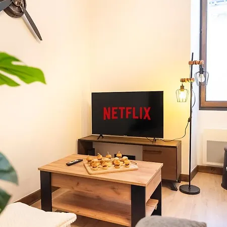 Lascension Ralliement A 30m Billard & Netflix